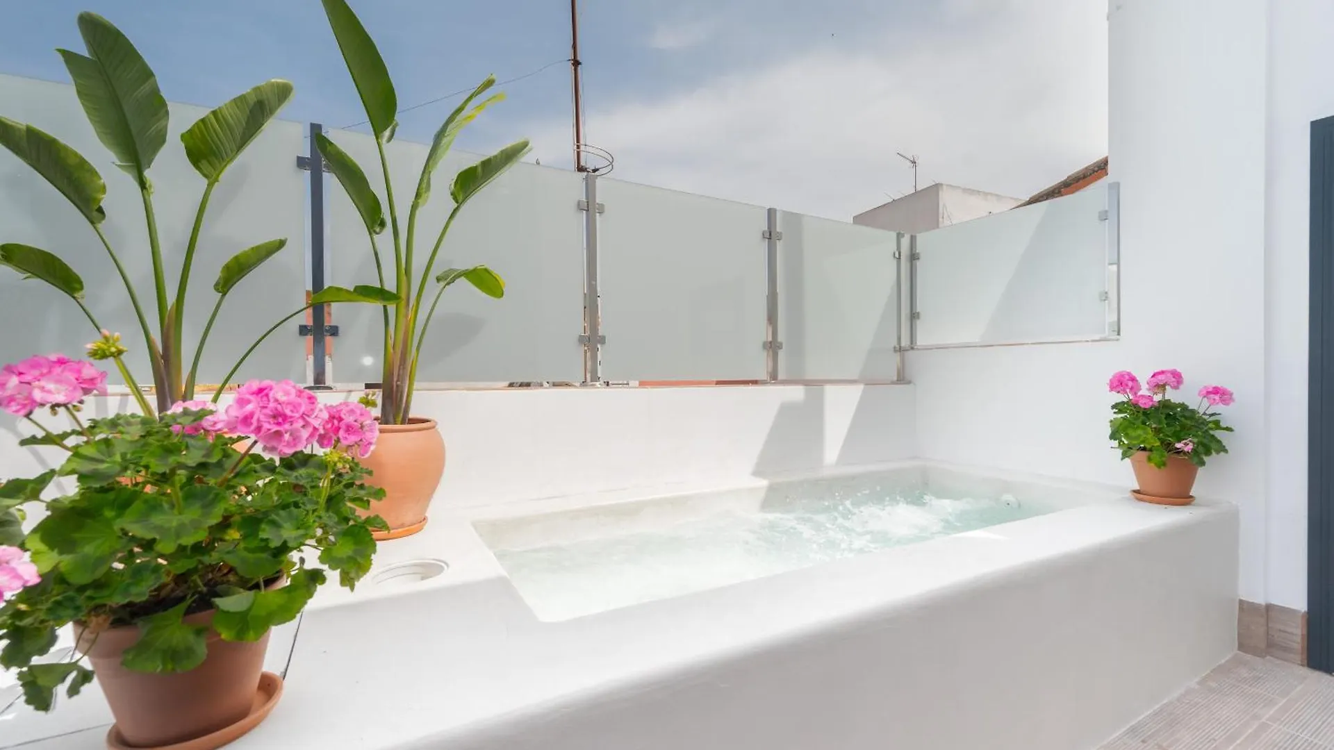 Apartment Luxurious Studio Located In Casa Pilatos Seville Spain